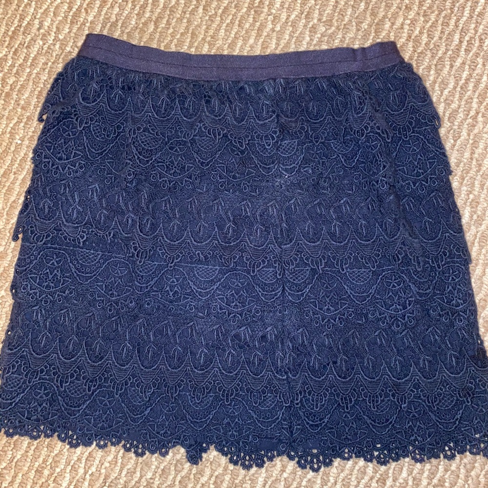 Lace skirt